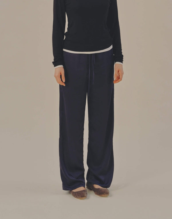 Oda獨家 絲滑抗皺中低腰長褲 月光海